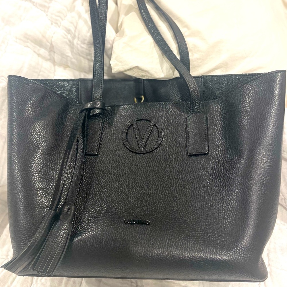 Black pebbled leather tote bag